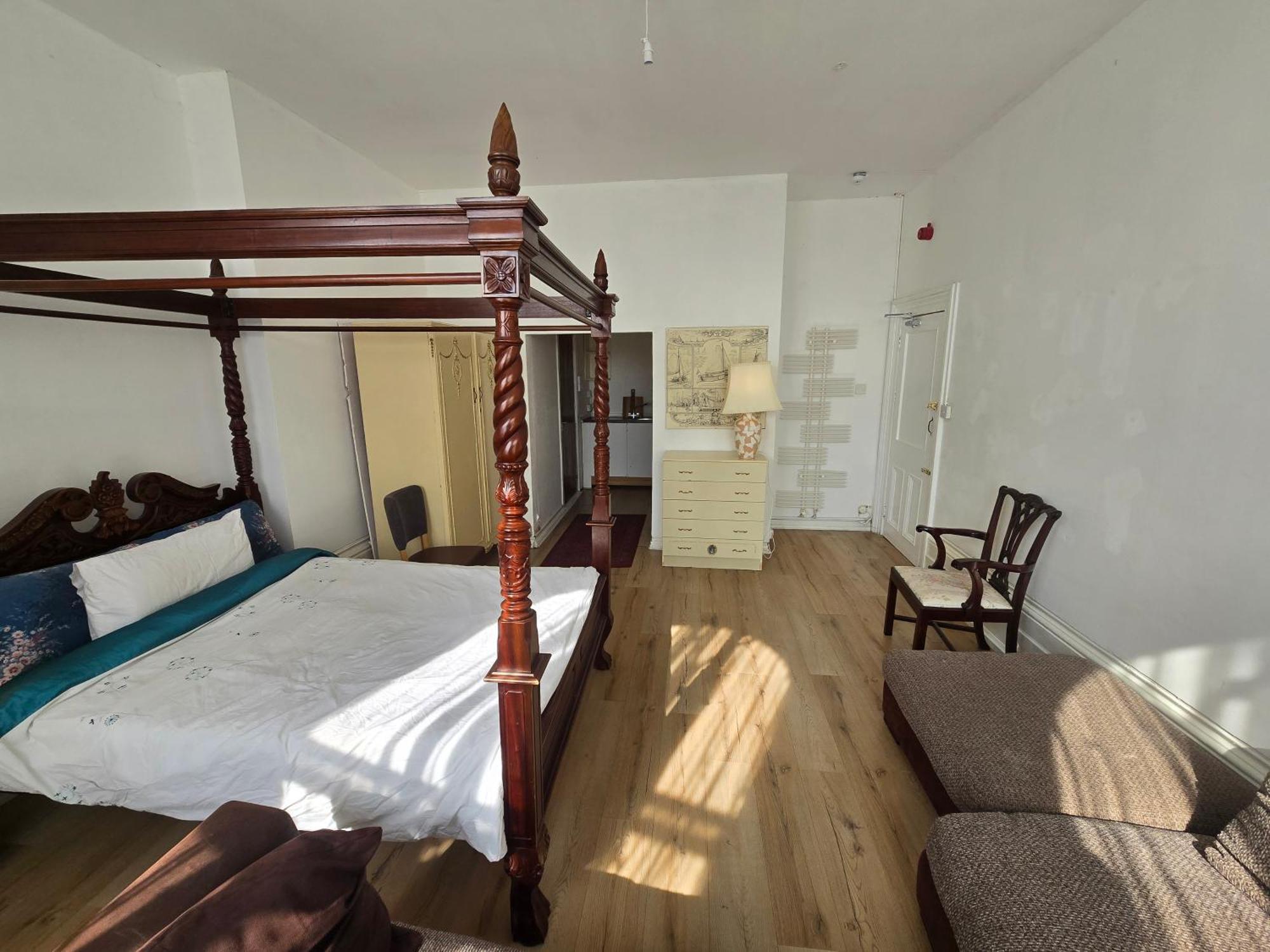 Studio Next To Port, Cliffs, With Parking Дувър Екстериор снимка